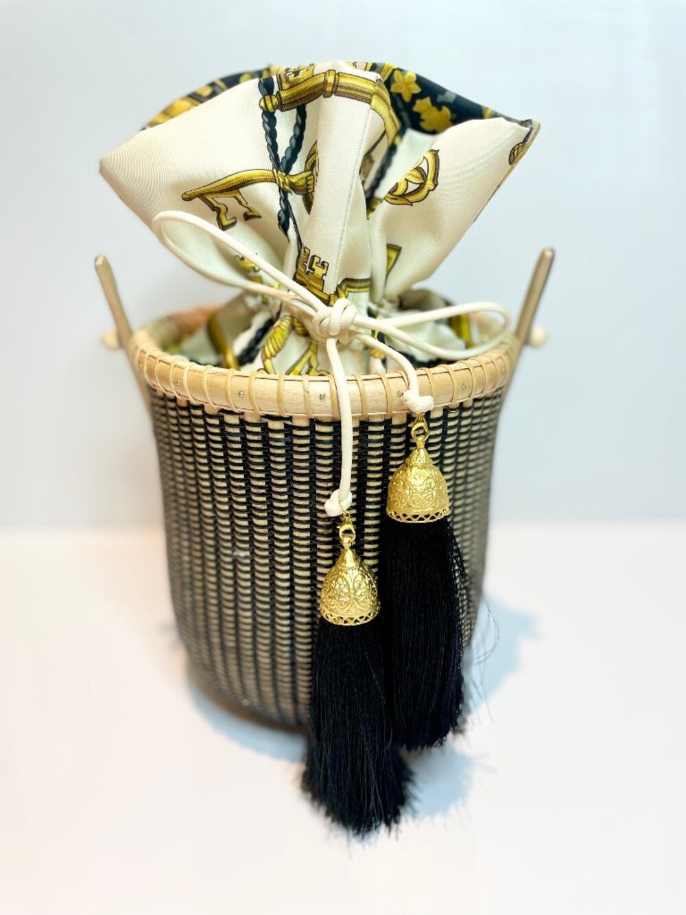 Nantucket Lightship Basket Purse – Authentic Silk Scarf Tall Round Ebony Handle